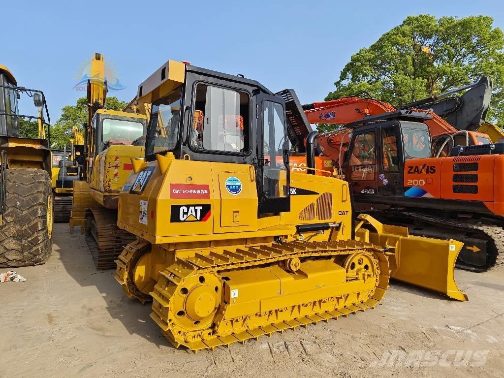 CAT D5K Buldožeri gusjeničari