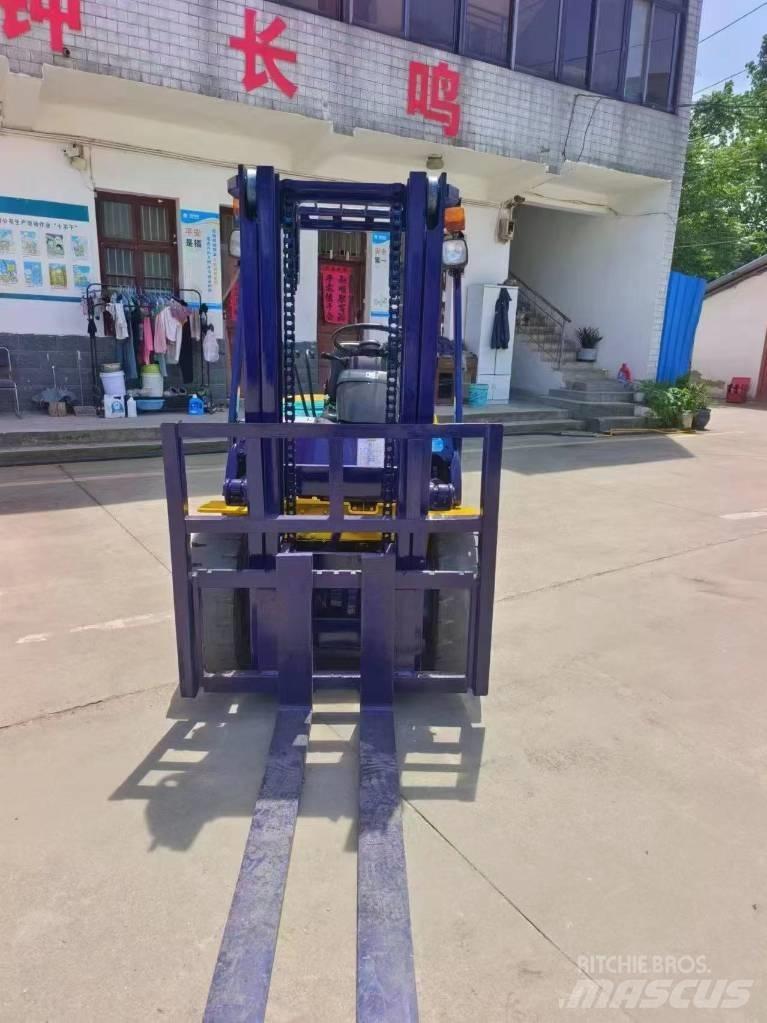 Komatsu FD 30 Dizelski viličari