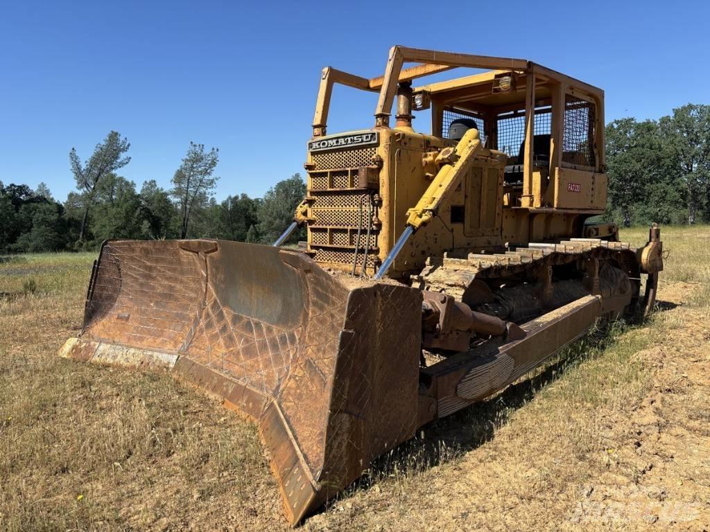 Komatsu D 85-12 Buldožeri gusjeničari