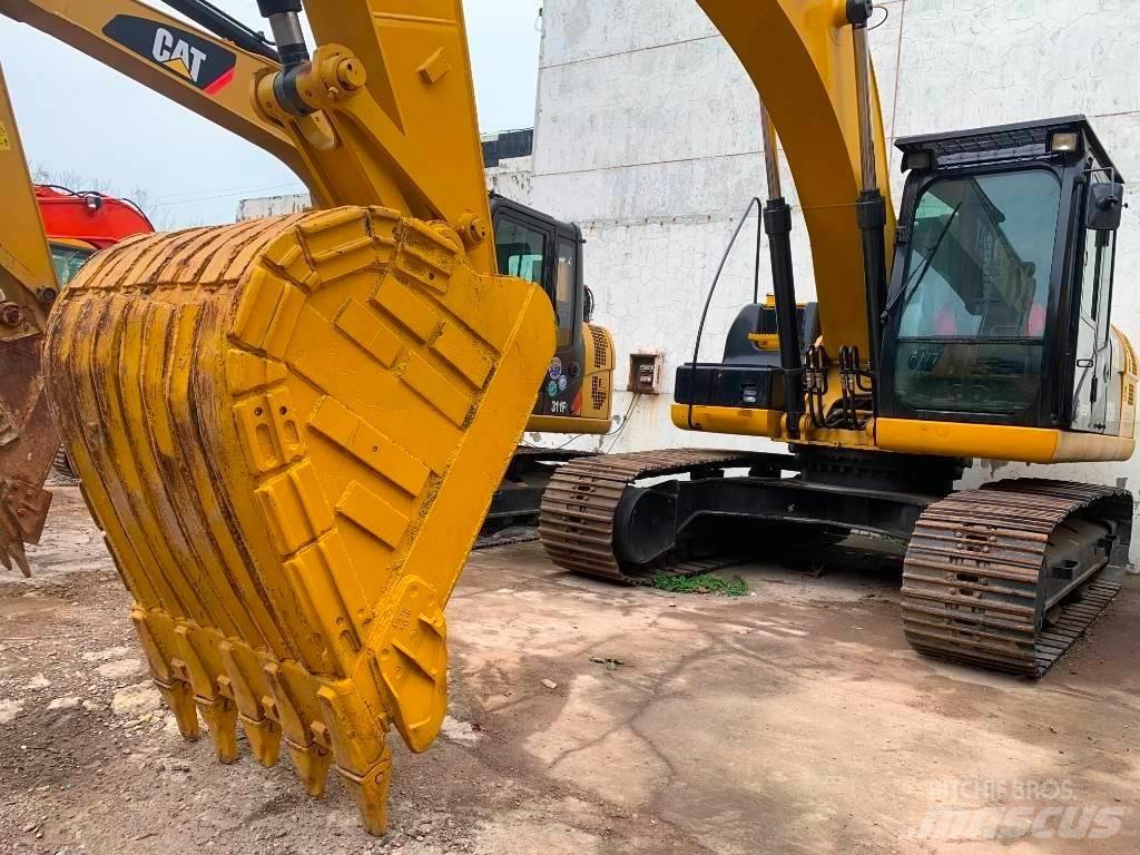 CAT 323 D L Bageri gusjeničari
