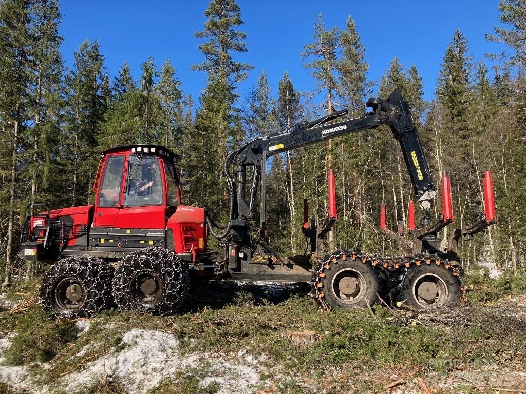 Komatsu 895 Forvarderi