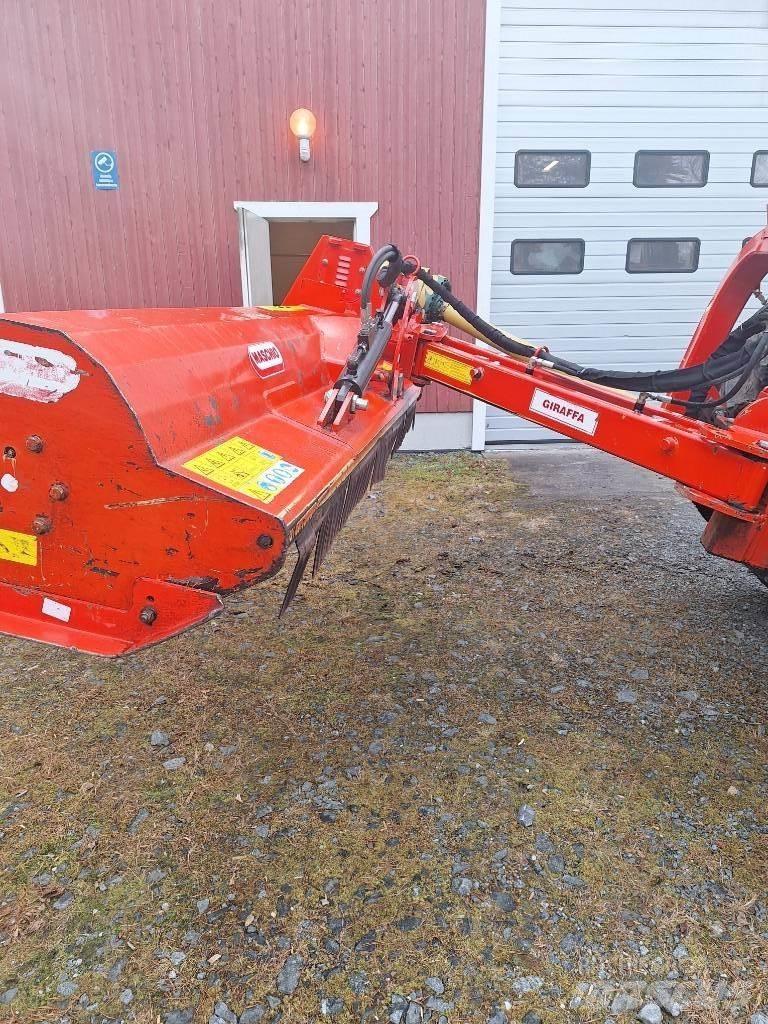 Maschio Giraffa 210 Kosilice za pašnjak