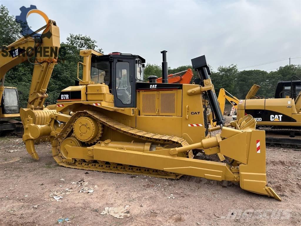 CAT D 7 R Buldožeri gusjeničari