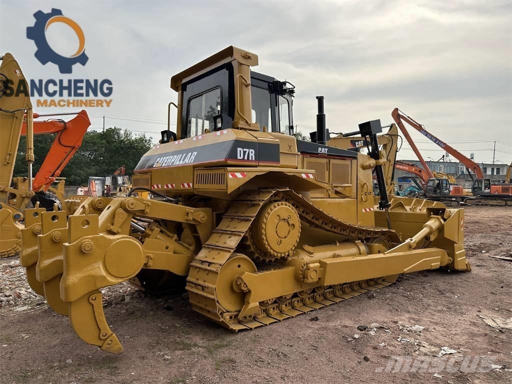 CAT D 7 R Buldožeri gusjeničari