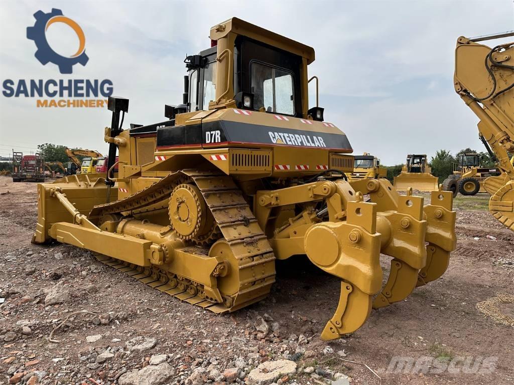 CAT D 7 R Buldožeri gusjeničari