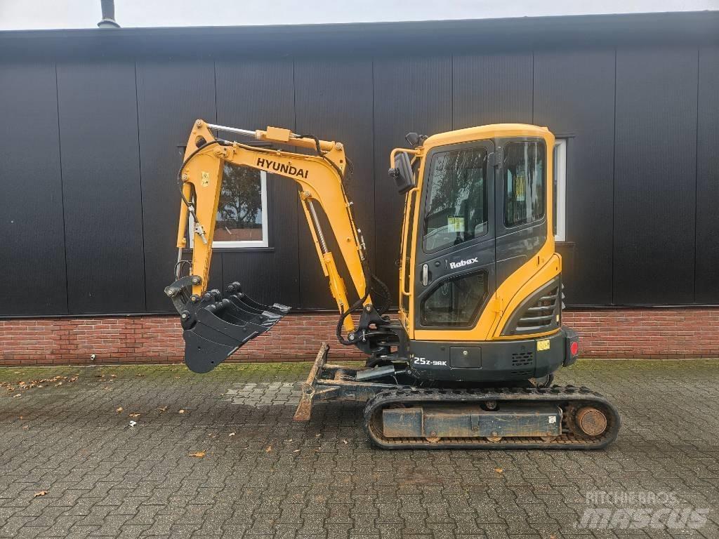 Hyundai Robex 25-9 Mini bageri <7t