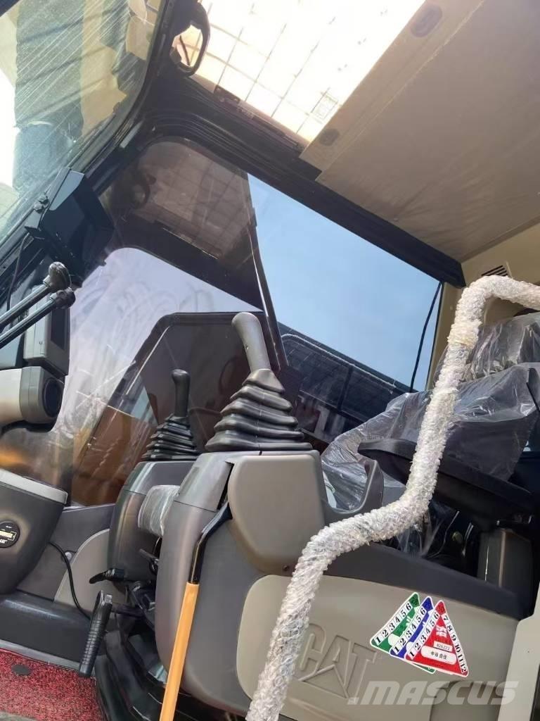 CAT 320D2L Bageri gusjeničari