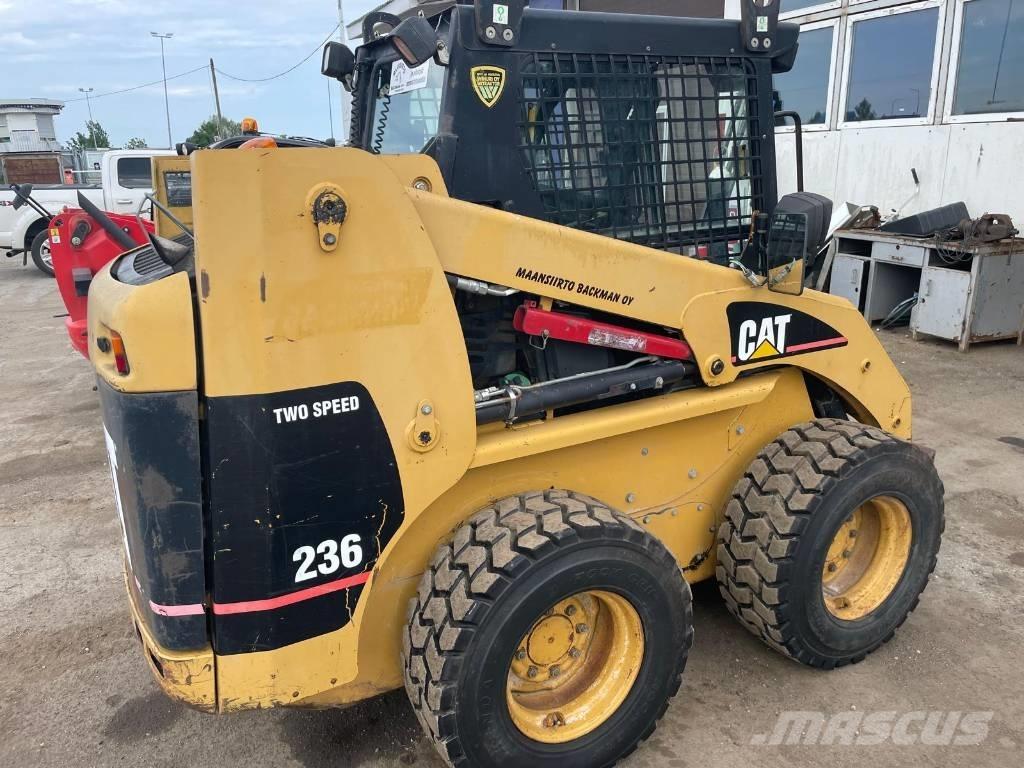 CAT 236 Skid steer mini utovarivači