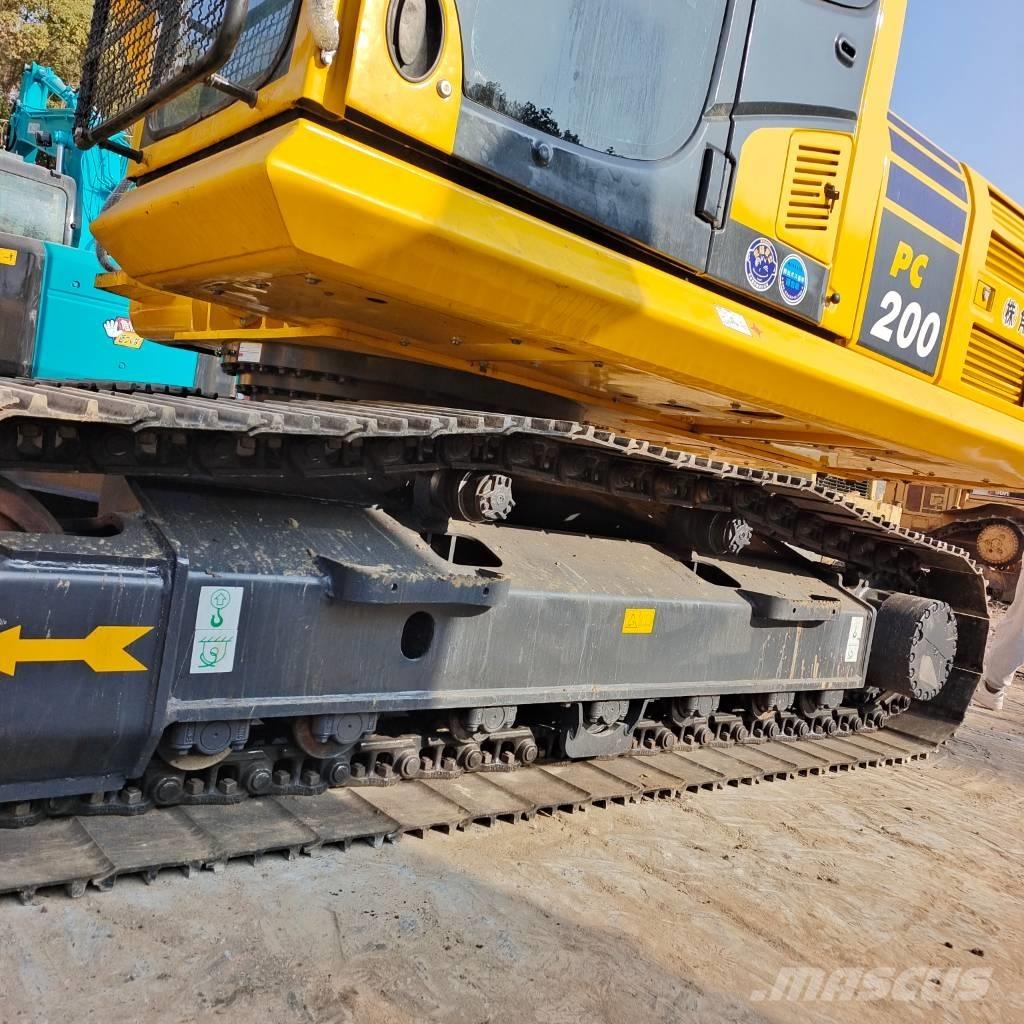 Komatsu PC 200-8 Bageri gusjeničari