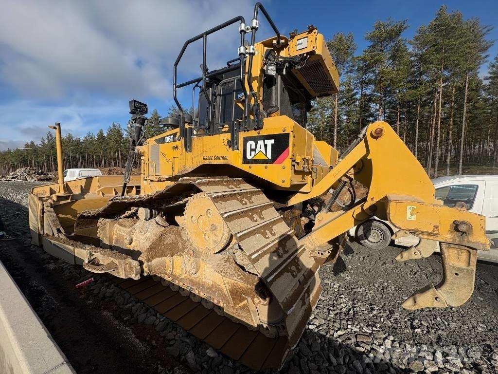 CAT D 6 T LGP Buldožeri gusjeničari