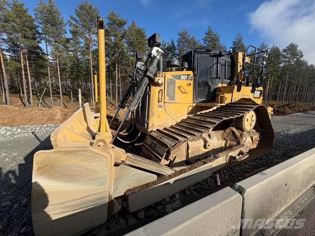 CAT D 6 T LGP Buldožeri gusjeničari