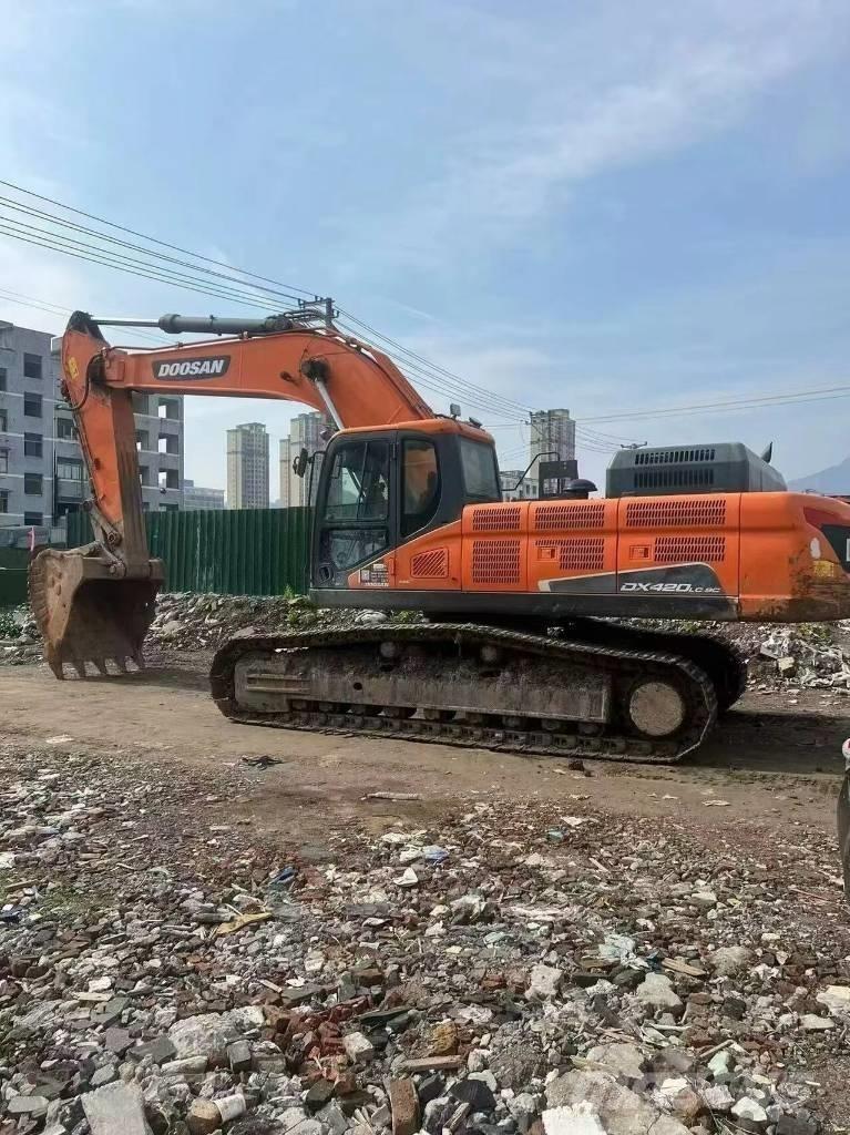 Doosan DX420LC Bageri gusjeničari