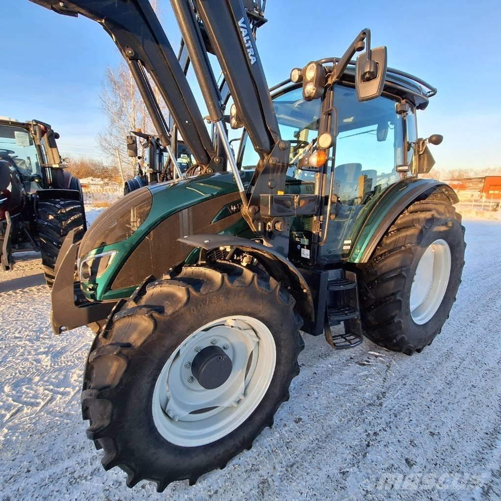 Valtra A114 MH4+L Traktori