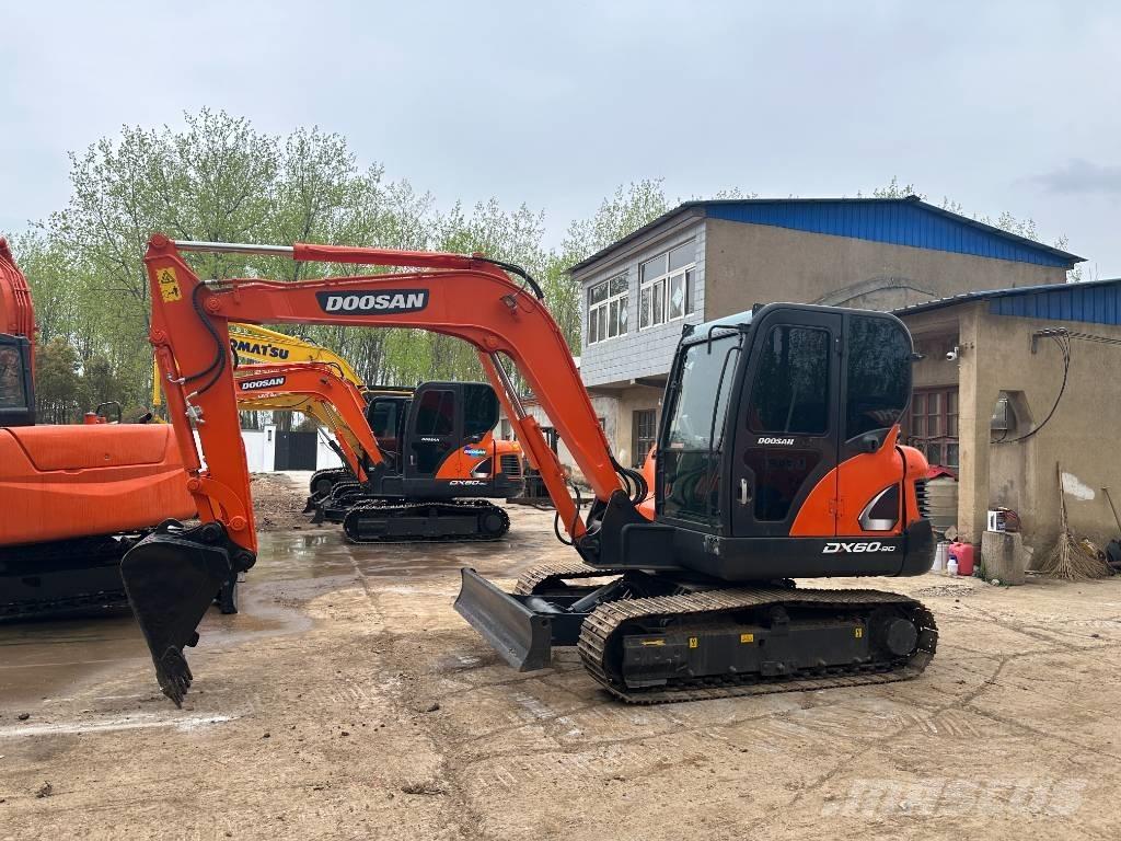 Doosan DX60 Bageri gusjeničari