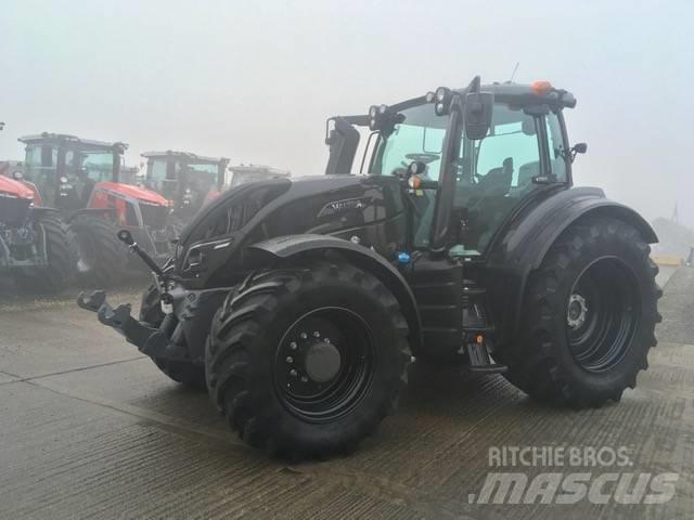Valtra T234A Traktori