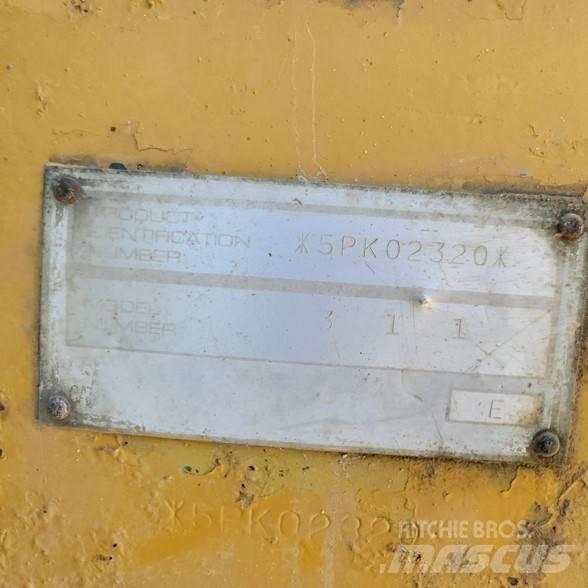 CAT 311 Bageri gusjeničari