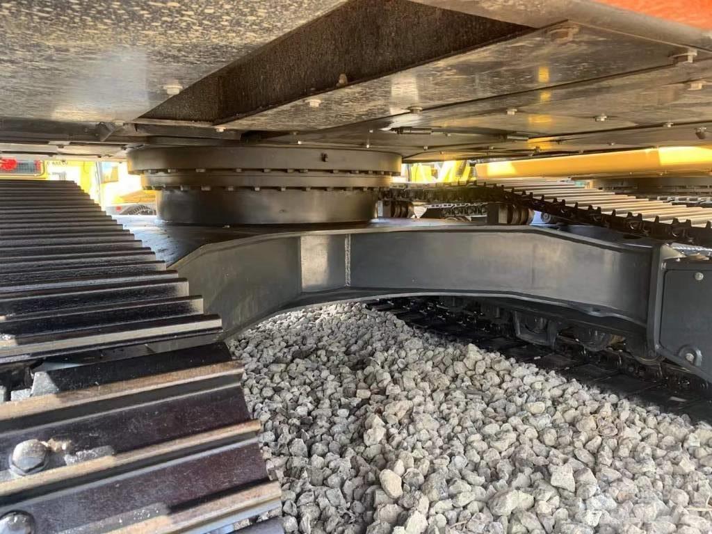 Doosan DX 225 Bageri gusjeničari