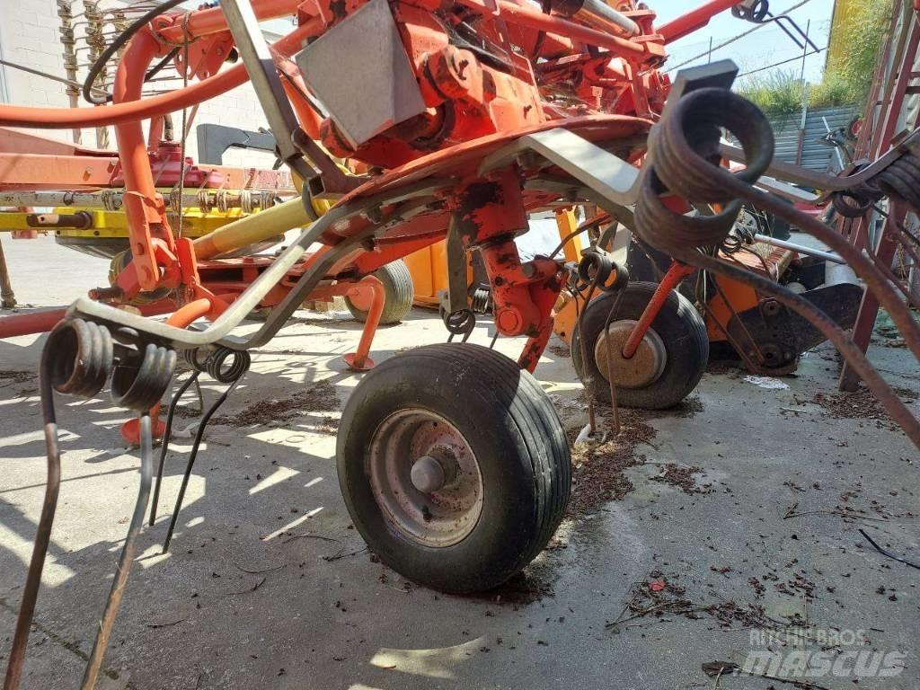 Fella TH 680 Okretači i sakupljači sijena