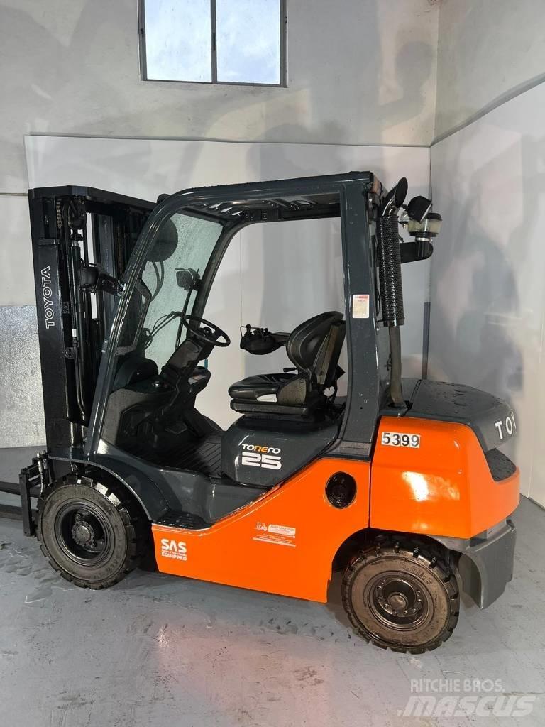 Toyota 02-8 FD F 25 Dizelski viličari