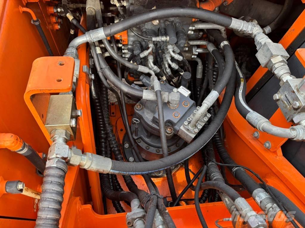 Doosan DX 225 LC Bageri gusjeničari