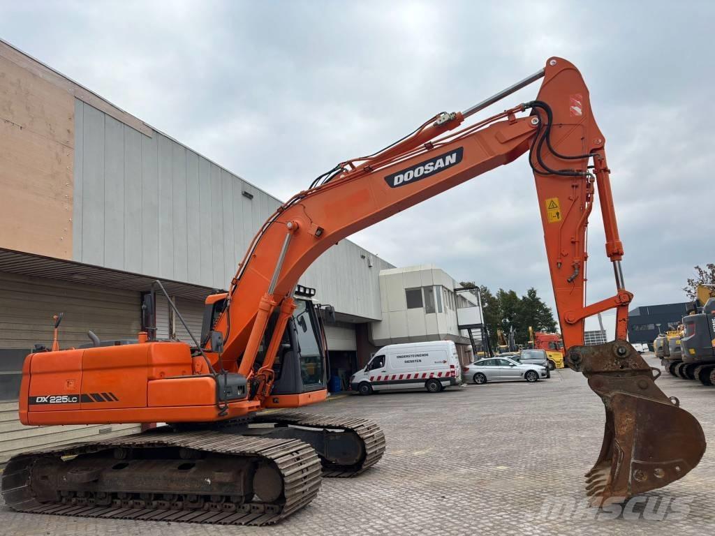 Doosan DX 225 LC Bageri gusjeničari