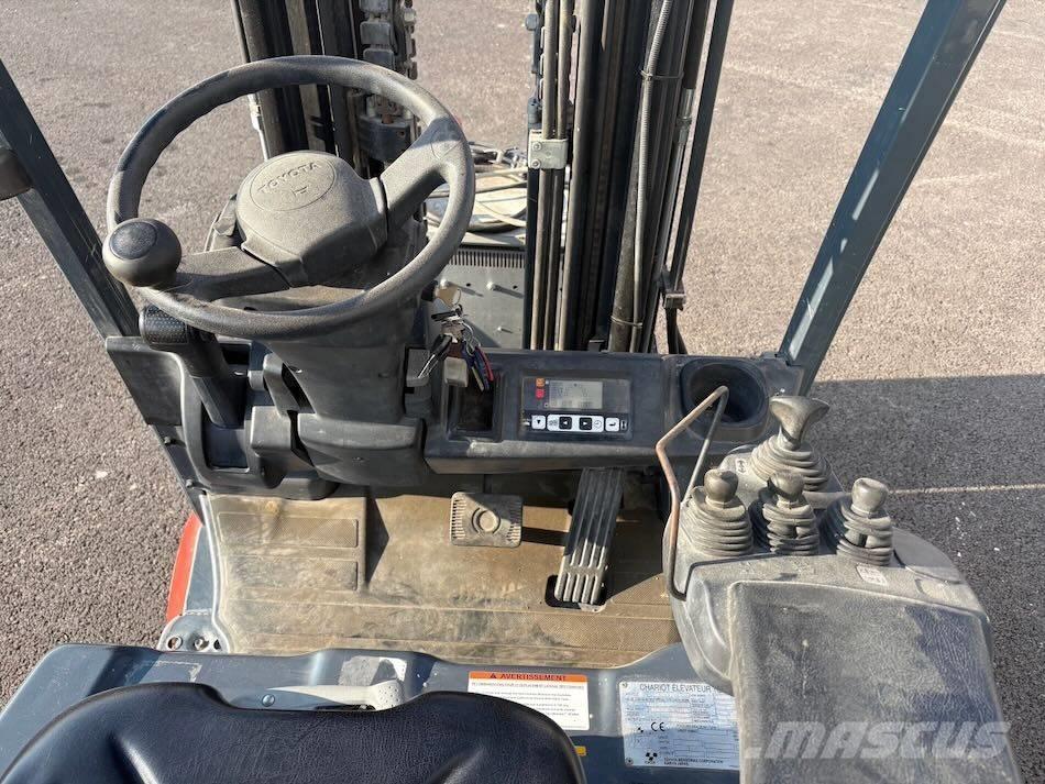 Toyota 8 FBET 15 Električni viličari