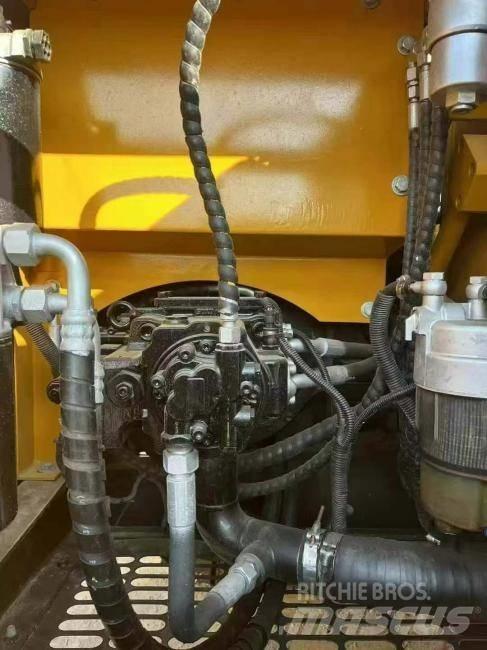 Sany 155C Bageri gusjeničari