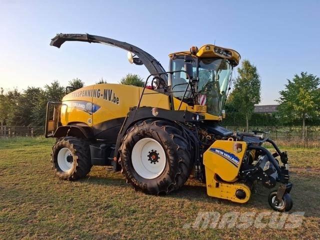 New Holland FR700 Strojevi za krmu na vlastiti pogon