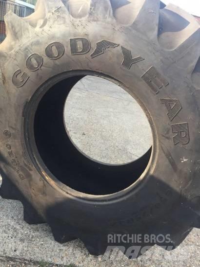 Goodyear 650/75R32 Gume, kotači i naplatci