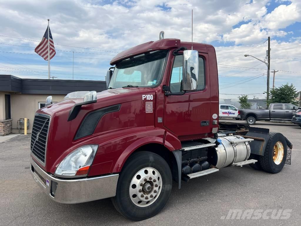 Volvo VNL 42 T300 Traktorske jedinice