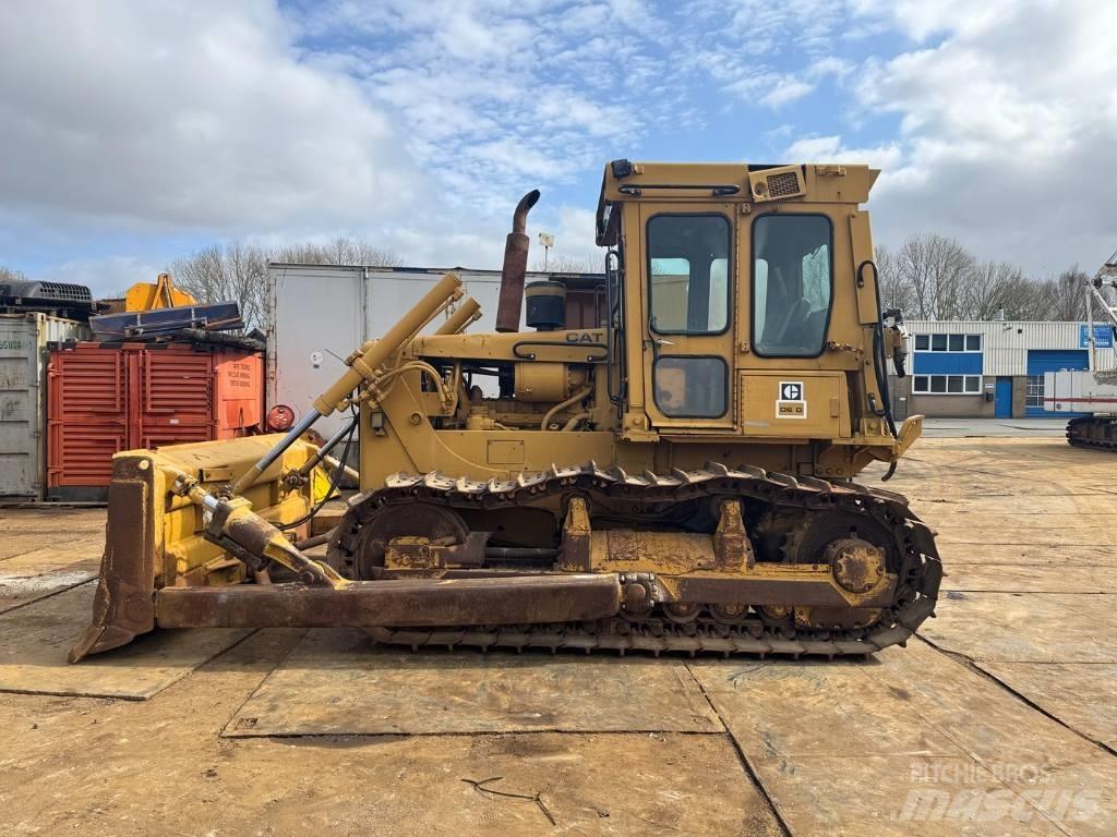 CAT D 6 D Buldožeri gusjeničari