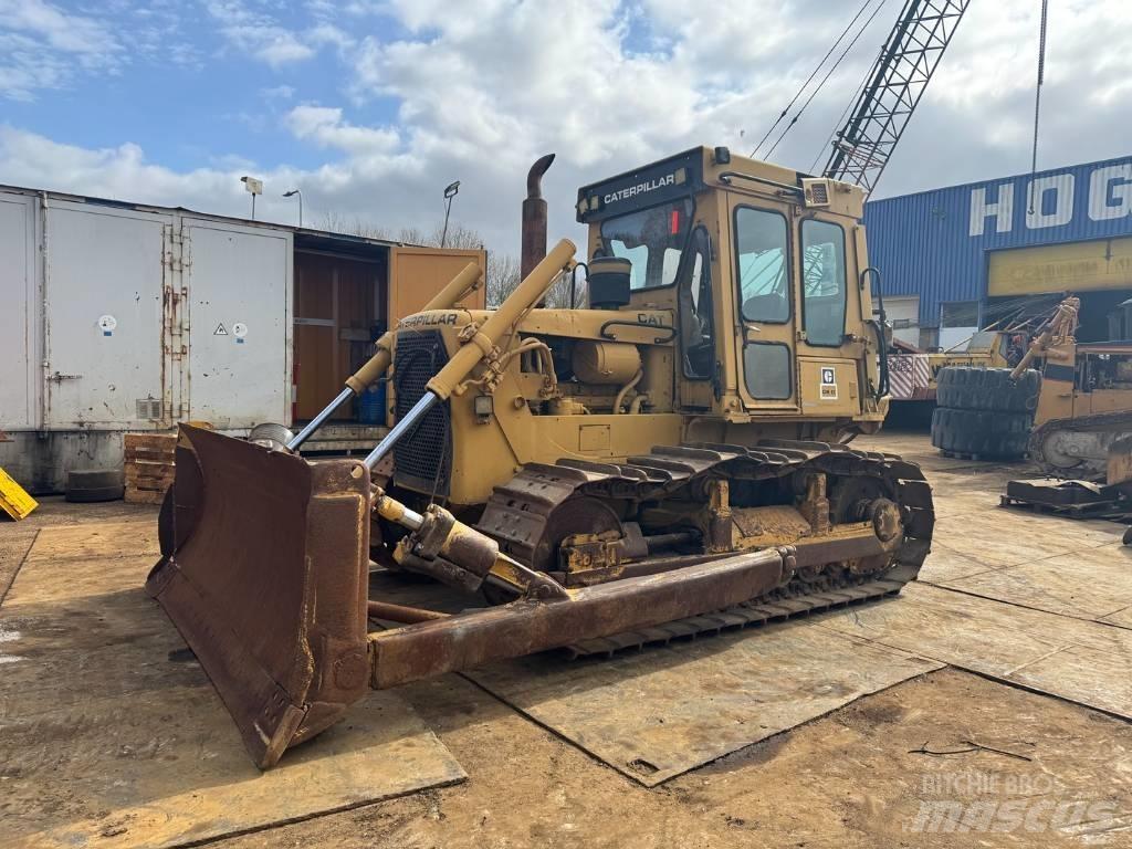 CAT D 6 D Buldožeri gusjeničari
