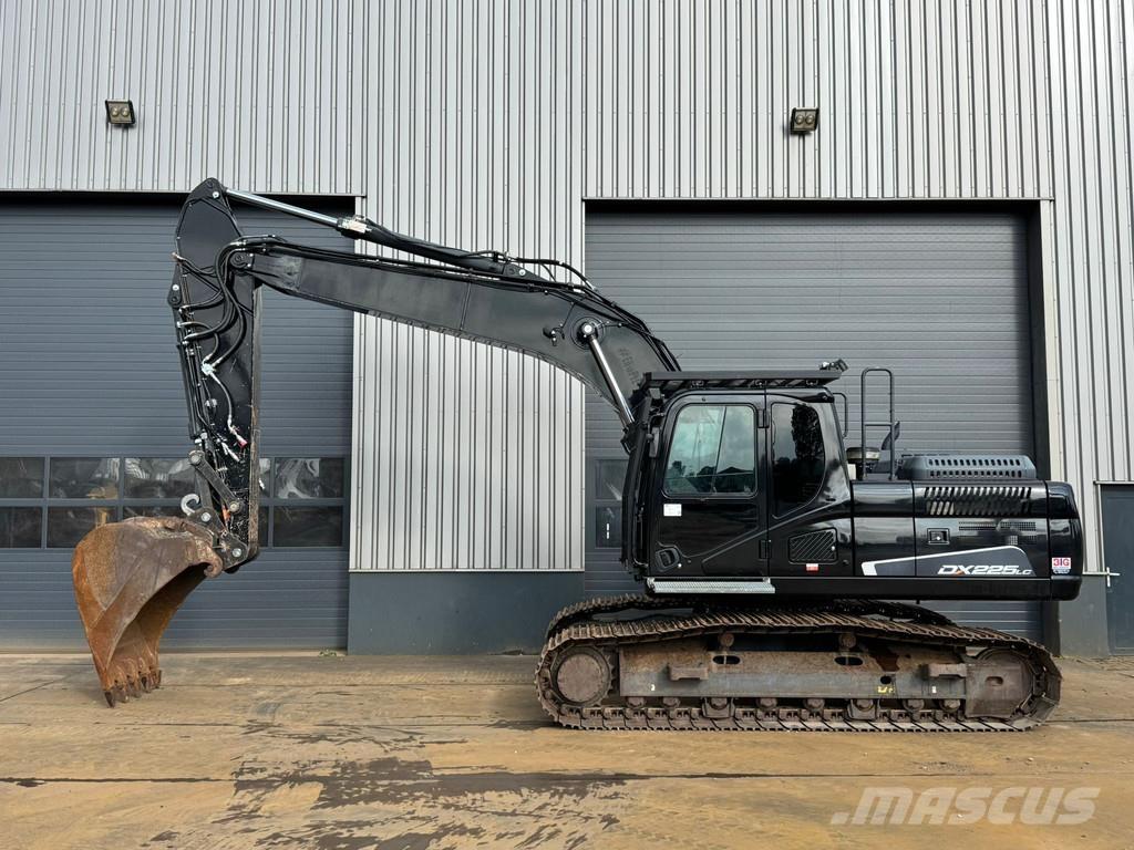 Doosan DX225LC-5 Bageri gusjeničari