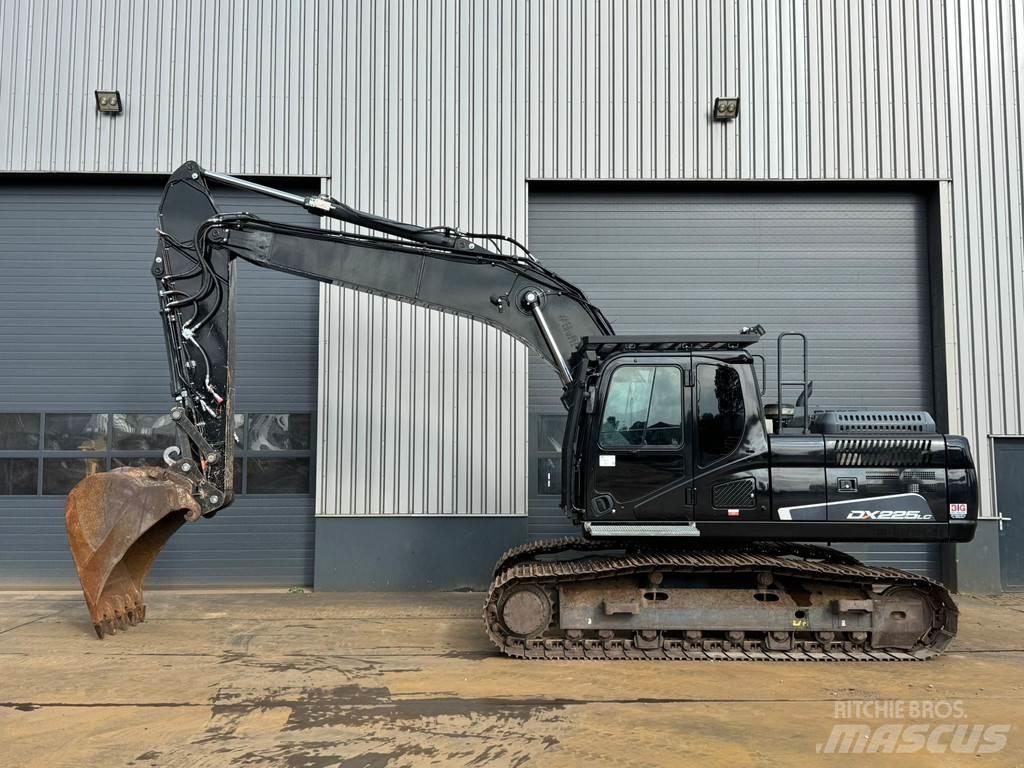 Doosan DX225LC-5 Bageri gusjeničari