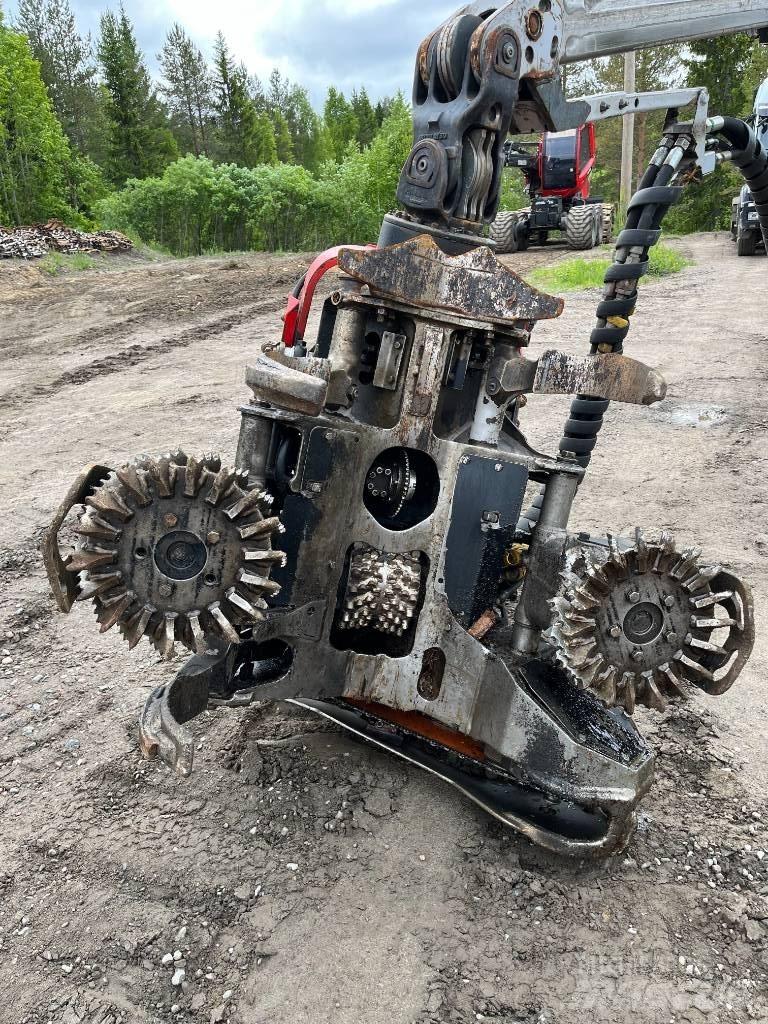 Komatsu 901 Harversteri