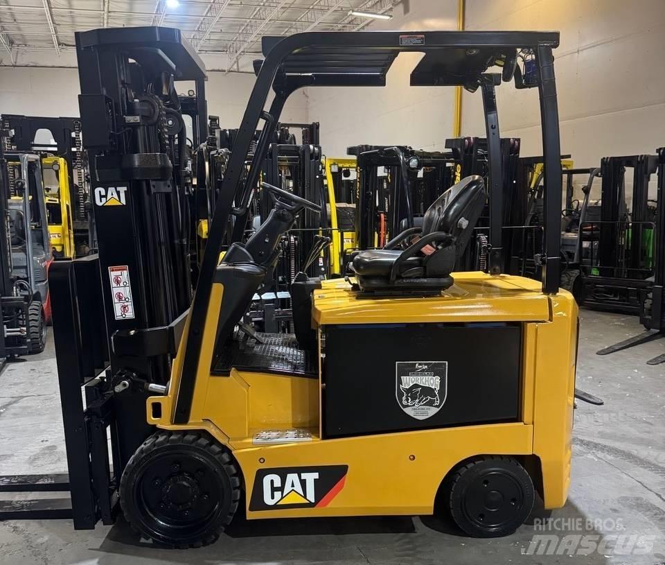 CAT EC30N2 Električni viličari