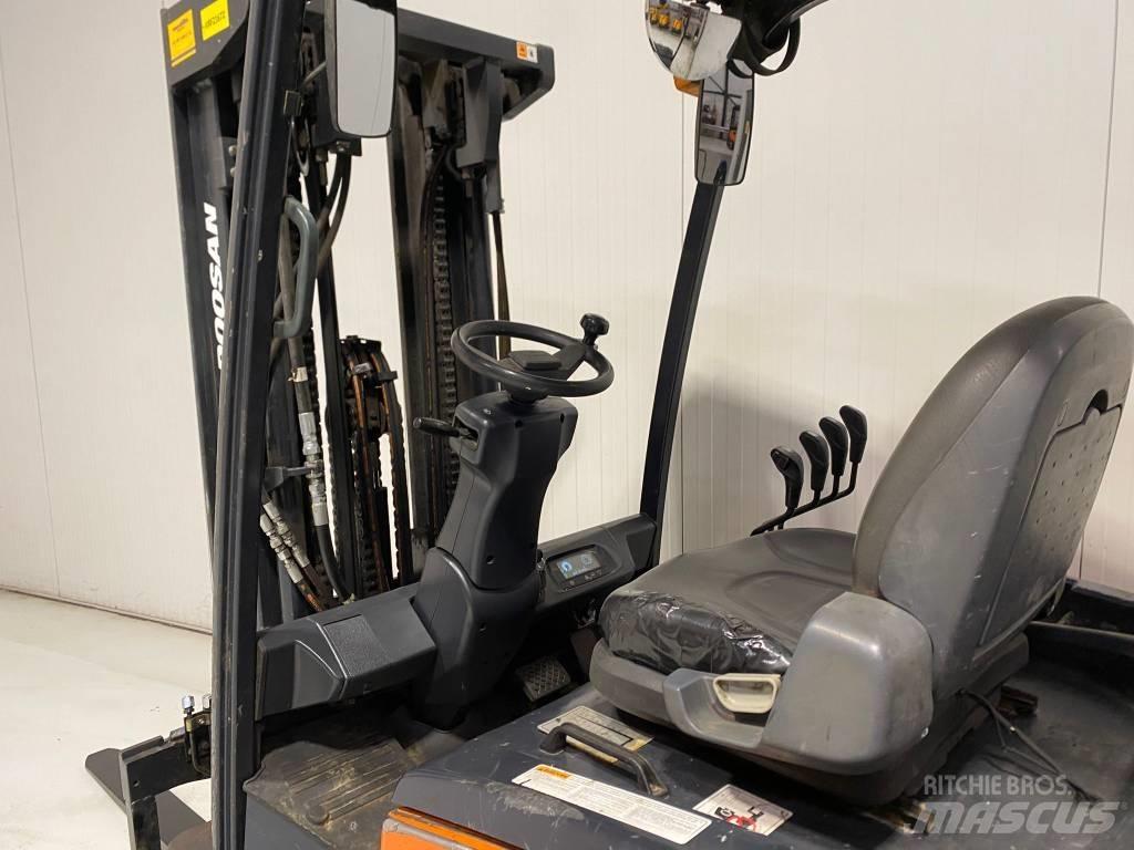 Doosan B35X-7 Električni viličari
