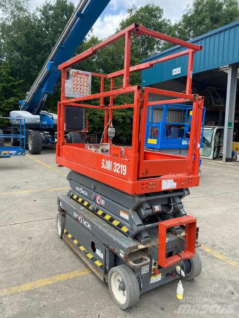 SkyJack SJ 3219 Škaraste platforme