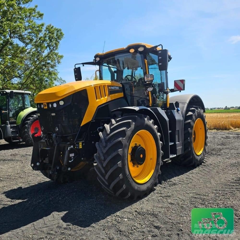 JCB FASTRAC 8330 Traktori