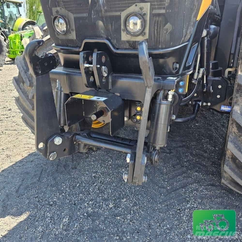 JCB FASTRAC 8330 Traktori
