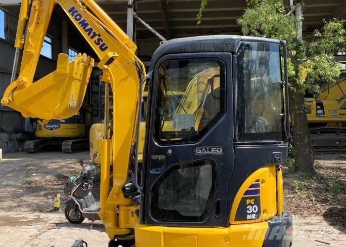 Komatsu PC30 Bageri gusjeničari