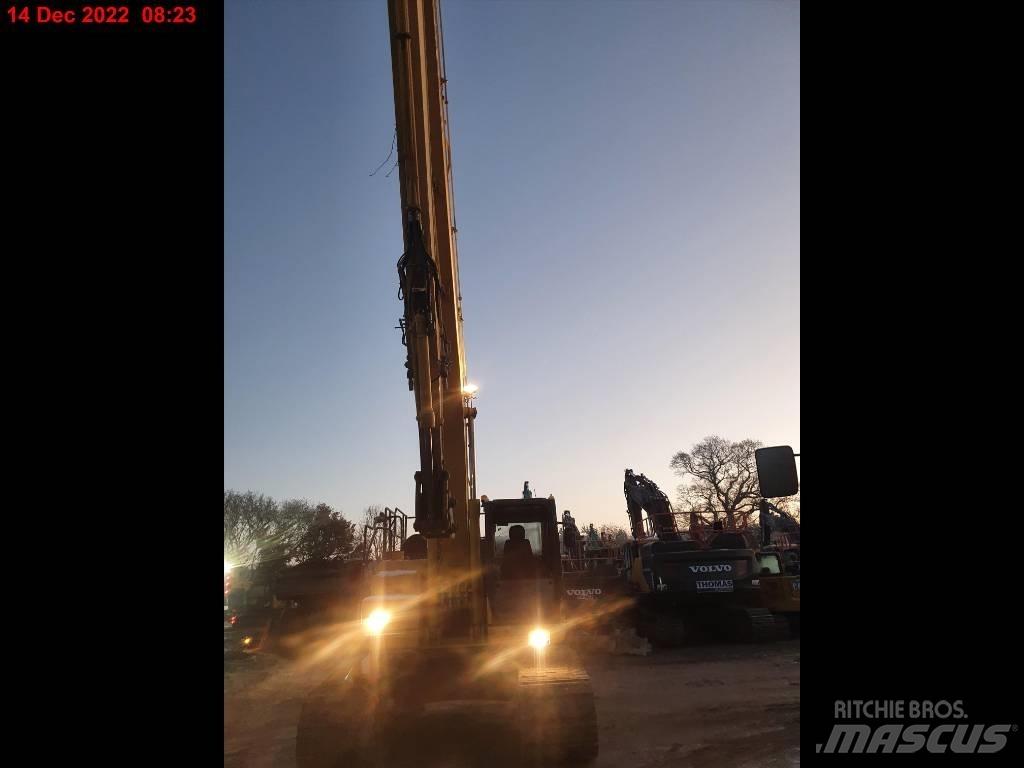 Komatsu PC210LC Bageri dugog dosega