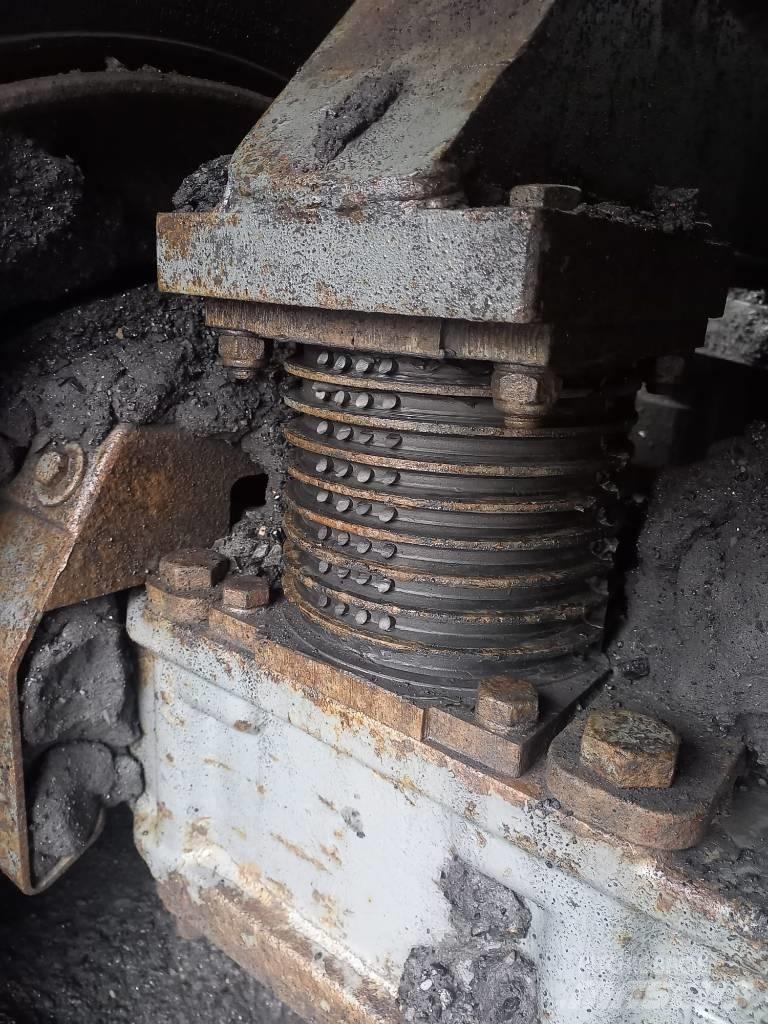 Terex TA 300 Zglobni demperi
