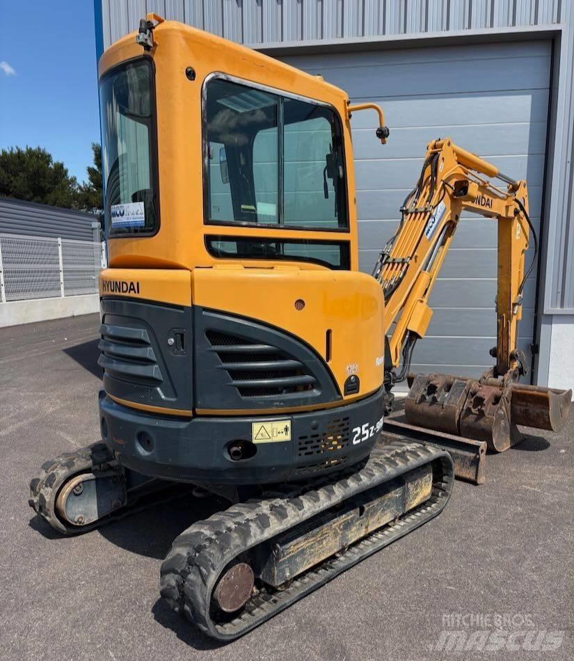 Hyundai R25Z-9 AK Mini bageri <7t