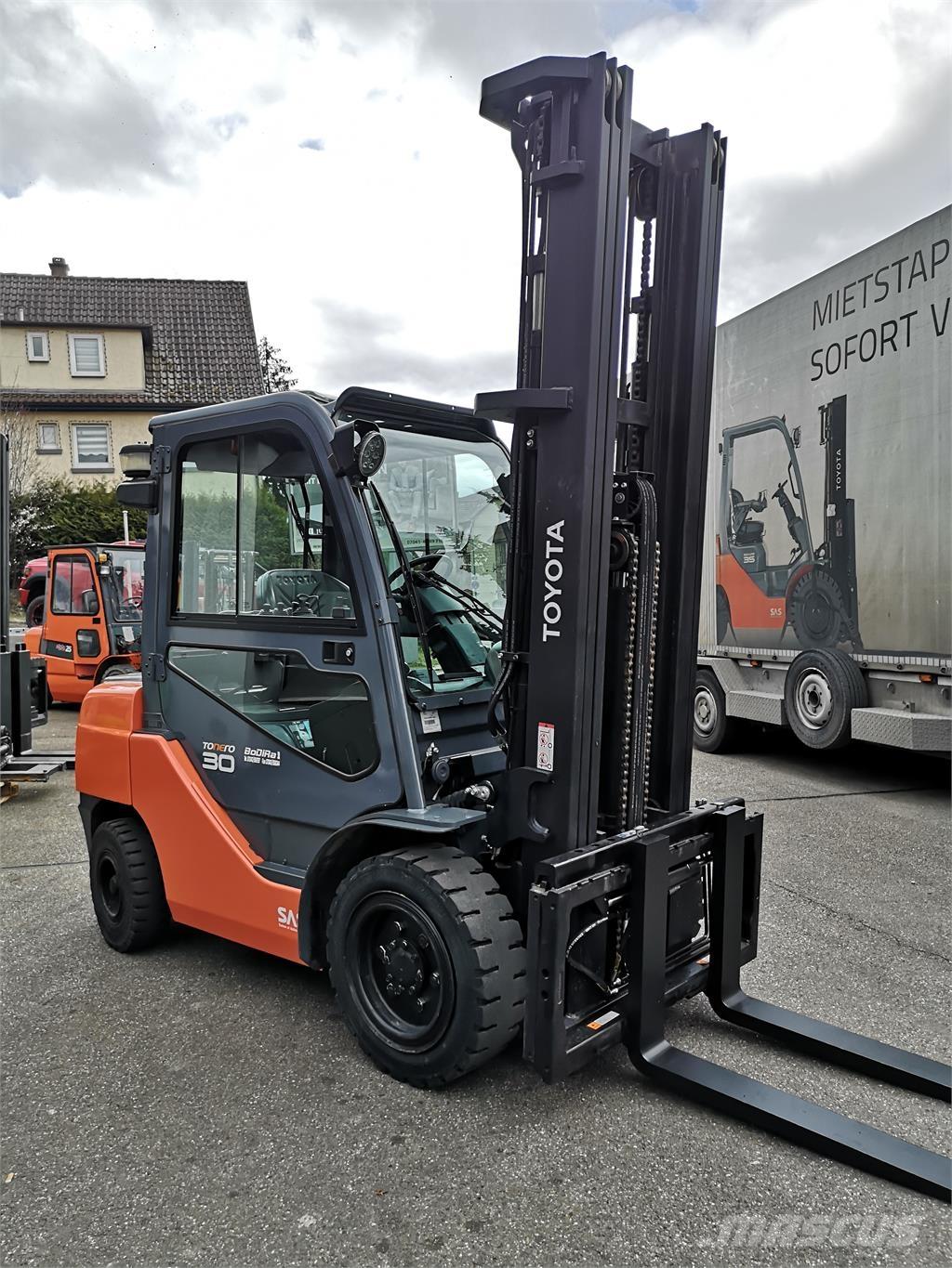 Toyota 02-8FDF30 Dizelski viličari