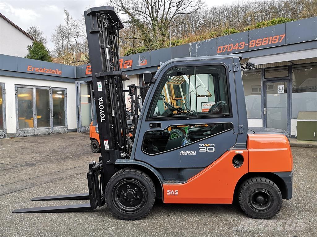 Toyota 02-8FDF30 Dizelski viličari