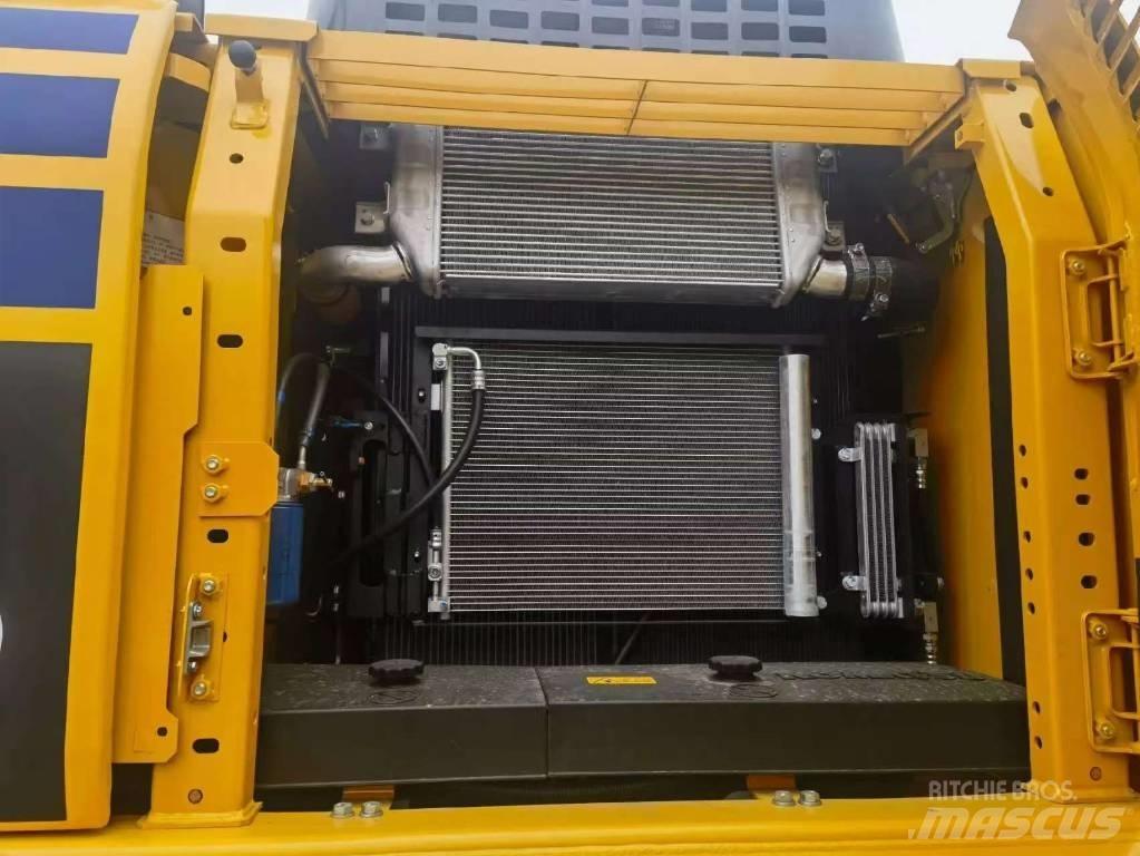 Komatsu PC 210 Bageri gusjeničari
