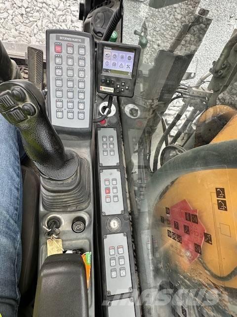 Liebherr A 916 Bageri na kotačima