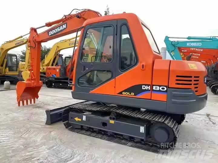 Doosan DH80 Bageri gusjeničari