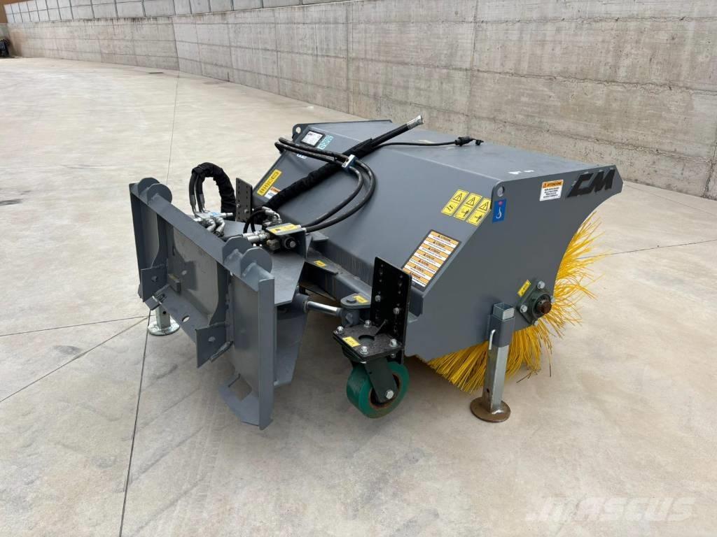 CM CSA 125 Strojevi za metenje